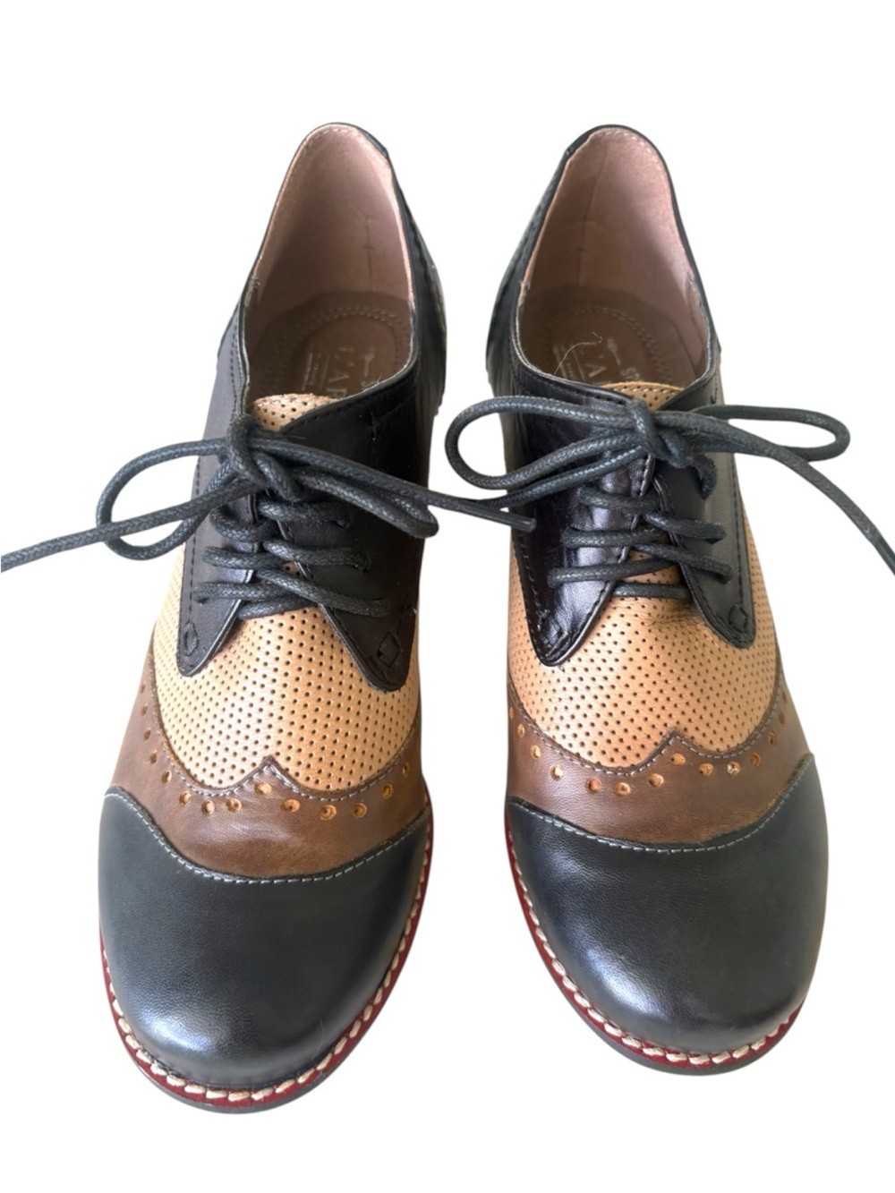 L’Artiste Navy/Tan Bardot Wingtip Oxford Color Block LeatherShoes. Women’s Sz 7